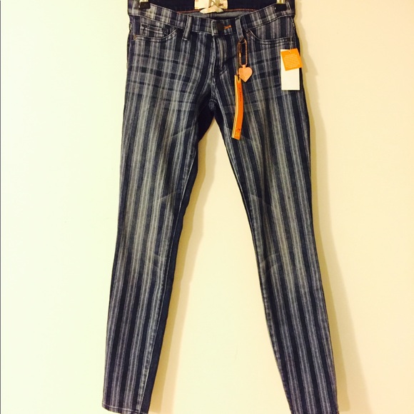 Dittos Jessica Discharge Jegging Denim - Picture 2 of 7